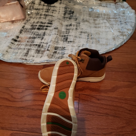 Boots - Picture 3 of 4